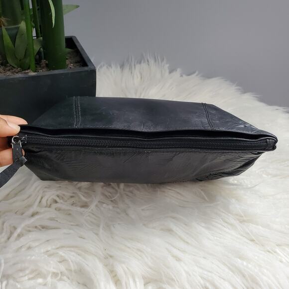 Toni Vintage 80s Black Genuine Leather Clutch - Picture 4 of 8